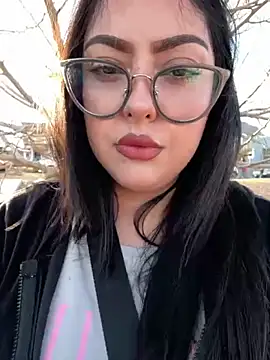 Snapshot of MileyGia chatting on February 21, 2026, 11:51 pm MileyGia online show from February 21, 2026, 11:51 pm