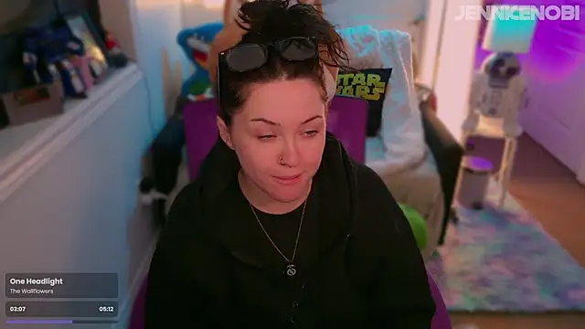 Snapshot of JennKenobi chatting on September 17, 2025, 2:52 pm JennKenobi online show from September 17, 2025, 2:52 pm