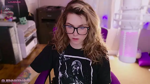 Snapshot of JennKenobi chatting on February 24, 2025, 3:53 pm JennKenobi online show from February 24, 2025, 3:53 pm