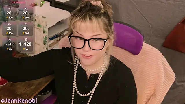 Snapshot of JennKenobi chatting on February 5, 2025, 5:09 pm JennKenobi online show from February 5, 2025, 5:09 pm