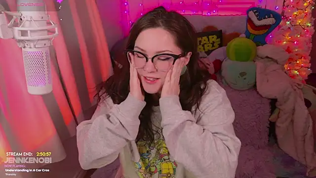 Snapshot of JennKenobi chatting on December 3, 2025, 3:55 pm JennKenobi online show from December 3, 2025, 3:55 pm