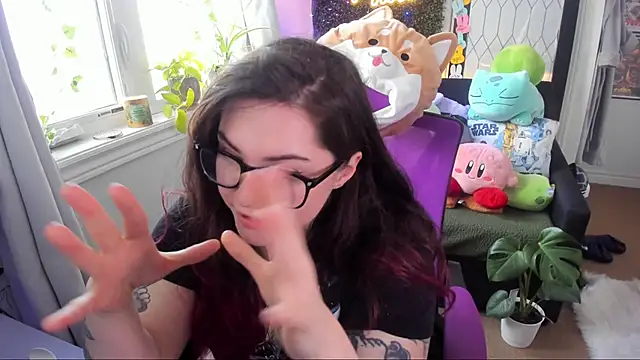 JennKenobi online show from May 11, 2026, 2:45 pm