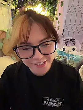 Snapshot of JennKenobi chatting on July 16, 2026, 2:47 pm JennKenobi online show from July 16, 2026, 2:47 pm