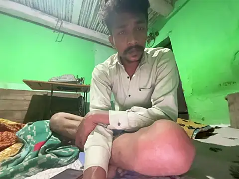 PrabV0319 online show from February 17, 2026, 7:22 pm