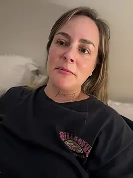 Snapshot of misslulipop chatting on February 25, 2025, 12:47 am misslulipop online show from February 25, 2025, 12:47 am