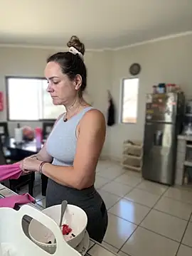 misslulipop online show from October 31, 2025, 6:04 pm