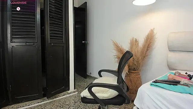 angelica af online show from September 23, 2025, 6:04 pm