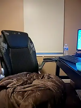 Lonelynudist59 online show from December 5, 2024, 12:17 pm