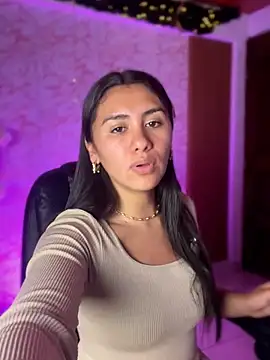 Ambar pe  online show from April 11, 2026, 1:24 am