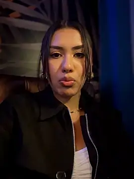 Snapshot of Ambar_pe_ chatting on February 8, 2026, 3:48 am Ambar pe online show from February 8, 2026, 3:48 am