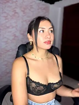 Snapshot of Ambar_pe_ chatting on January 31, 2026, 7:12 pm Ambar pe online show from January 31, 2026, 7:12 pm