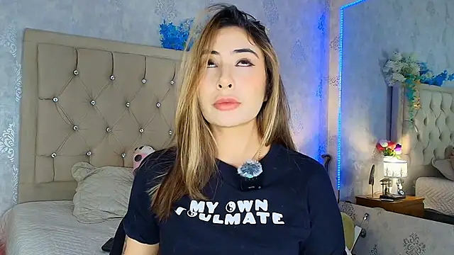 nini love01 online show from June 12, 2026, 3:37 am