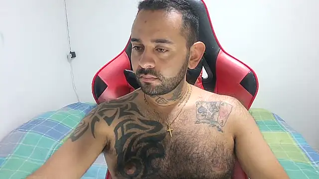 TeddyGominola  online show from February 2, 2025, 3:28 pm