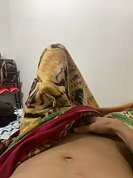 Snapshot of yequeal chatting on January 17, 2025, 12:42 am yequeal online show from January 17, 2025, 12:42 am