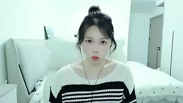 Snapshot of Sunset_glow chatting on January 17, 2026, 3:48 pm Sunset glow online show from January 17, 2026, 3:48 pm