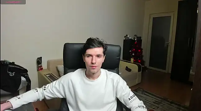 awesomejustin online show from December 24, 2024, 12:44 pm