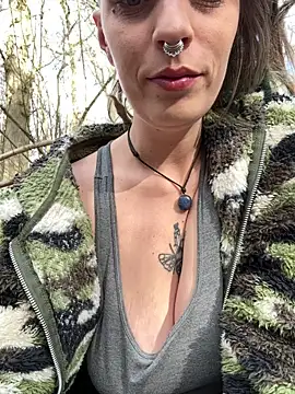 MenaDreadfull online show from February 28, 2026, 2:06 pm