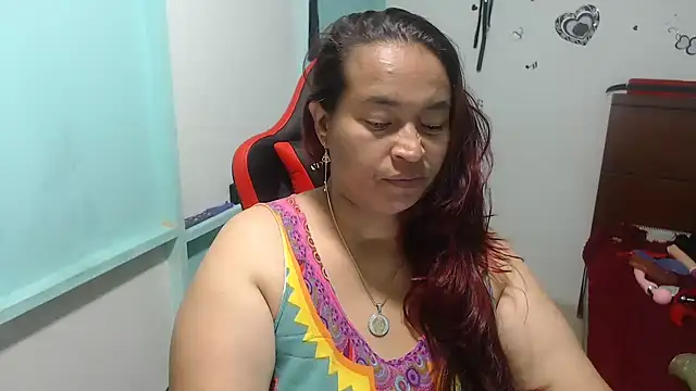 NatalySexxxMilk online show from December 5, 2025, 6:12 am