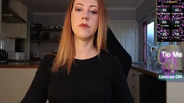 Snapshot of stripmequick chatting on February 25, 2026, 8:58 am stripmequick online show from February 25, 2026, 8:58 am