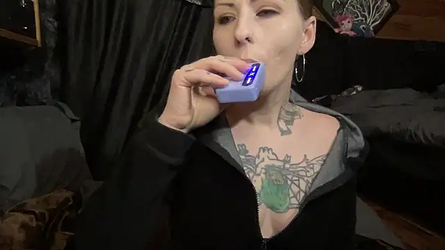 TeenyDoll online show from December 20, 2025, 3:31 am