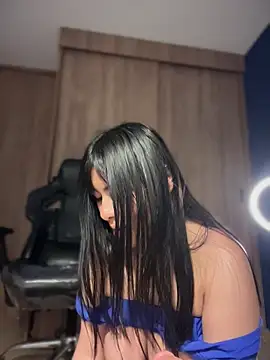 Roxxannne online show from March 29, 2026, 9:16 pm