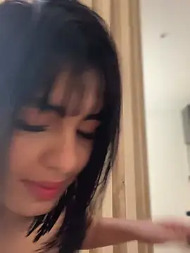 Roxxannne online show from January 23, 2025, 9:29 pm