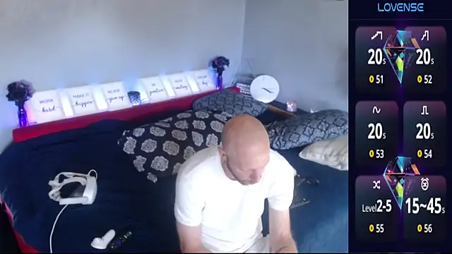 MaxRouger online show from September 26, 2025, 7:21 pm