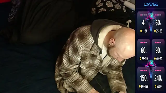 MaxRouger online show from October 26, 2025, 9:20 am