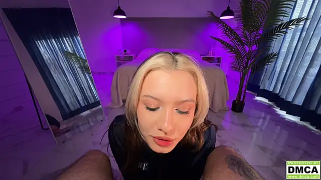 Snapshot of _blowjob_queen chatting on September 18, 2025, 10:13 pm blowjob queen online show from September 18, 2025, 10:13 pm