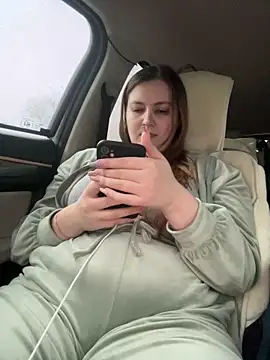 CandyShoopp online show from March 16, 2025, 2:00 pm