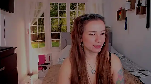 Snapshot of vanessabrown_ chatting on June 1, 2026, 4:06 pm vanessabrown online show from June 1, 2026, 4:06 pm