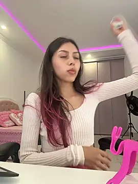 Snapshot of Sensualtease chatting on February 2, 2026, 11:15 pm Sensualtease online show from February 2, 2026, 11:15 pm