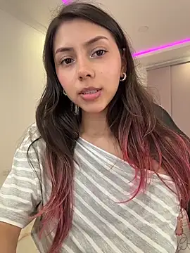 Snapshot of Sensualtease chatting on March 3, 2026, 11:34 pm Sensualtease online show from March 3, 2026, 11:34 pm