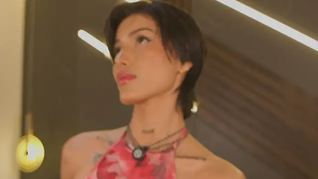 evamoretti online show from April 18, 2026, 11:27 pm