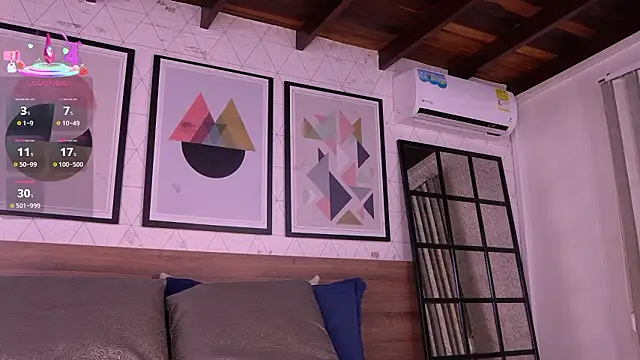 Snapshot of evamoretti chatting on February 27, 2026, 4:29 pm evamoretti online show from February 27, 2026, 4:29 pm