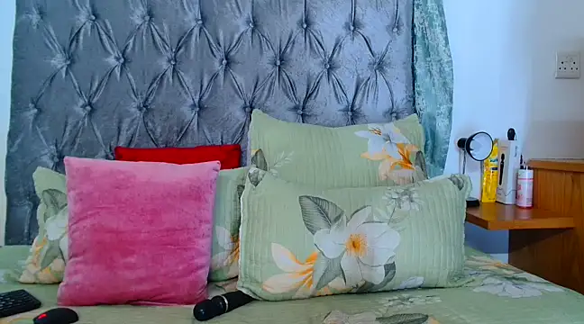 AvaOcean online show from March 17, 2025, 7:15 pm