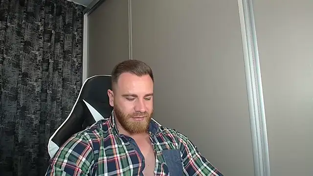 Thori92 online show from September 14, 2025, 1:33 pm