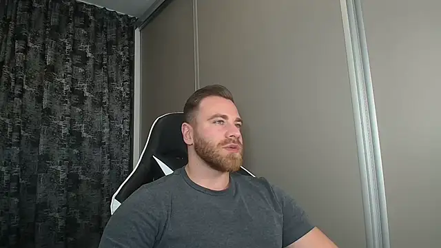 Thori92 online show from November 14, 2025, 6:44 pm