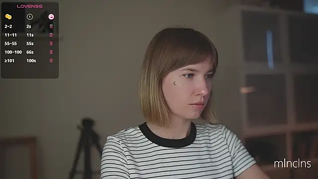 melanielwithu online show from April 29, 2026, 5:06 pm