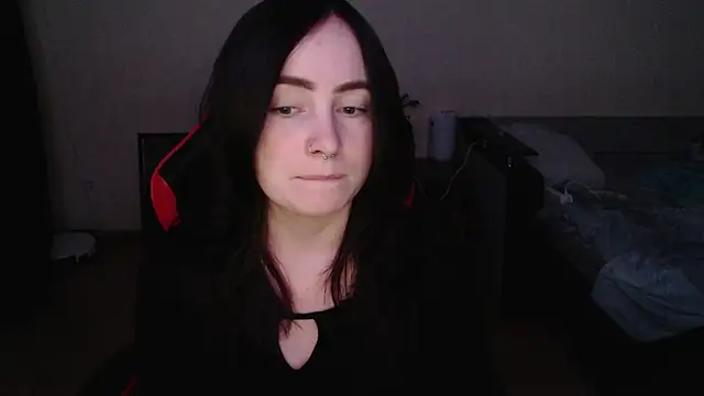 Laralianna online show from February 11, 2026, 9:36 pm