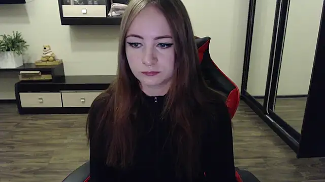 Snapshot of Laralianna chatting on September 13, 2025, 11:54 am Laralianna online show from September 13, 2025, 11:54 am