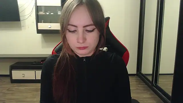 Snapshot of Laralianna chatting on February 20, 2025, 8:47 pm Laralianna online show from February 20, 2025, 8:47 pm