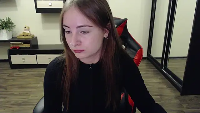 Snapshot of Laralianna chatting on September 12, 2025, 12:55 am Laralianna online show from September 12, 2025, 12:55 am