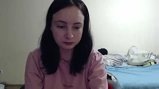 Snapshot of Laralianna chatting on October 22, 2025, 4:17 pm Laralianna online show from October 22, 2025, 4:17 pm