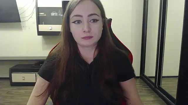 Snapshot of Laralianna chatting on January 12, 2025, 10:43 pm Laralianna online show from January 12, 2025, 10:43 pm