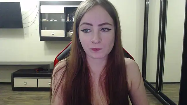 Snapshot of Laralianna chatting on February 18, 2025, 12:39 pm Laralianna online show from February 18, 2025, 12:39 pm