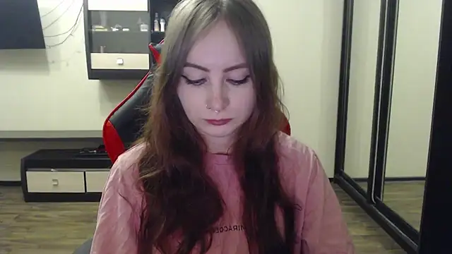 Snapshot of Laralianna chatting on February 22, 2025, 4:51 pm Laralianna online show from February 22, 2025, 4:51 pm