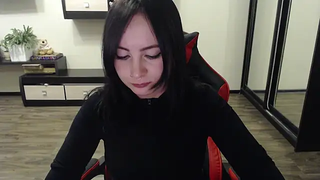 Snapshot of Laralianna chatting on September 24, 2025, 1:50 pm Laralianna online show from September 24, 2025, 1:50 pm