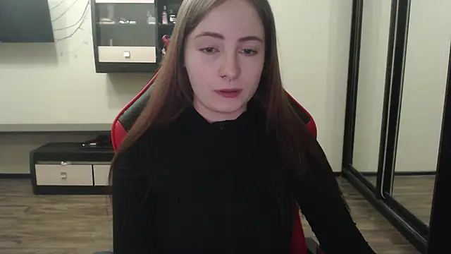 Snapshot of Laralianna chatting on February 7, 2025, 9:58 pm Laralianna online show from February 7, 2025, 9:58 pm