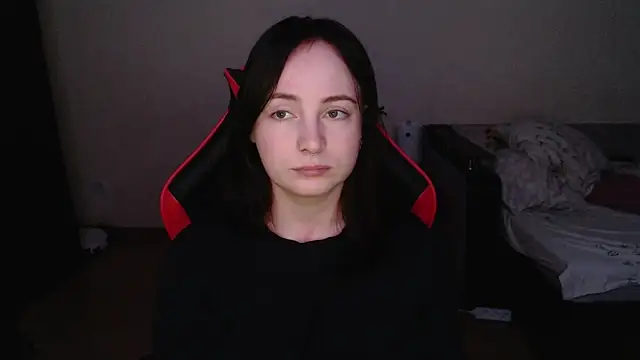 Snapshot of Laralianna chatting on November 8, 2025, 8:45 pm Laralianna online show from November 8, 2025, 8:45 pm